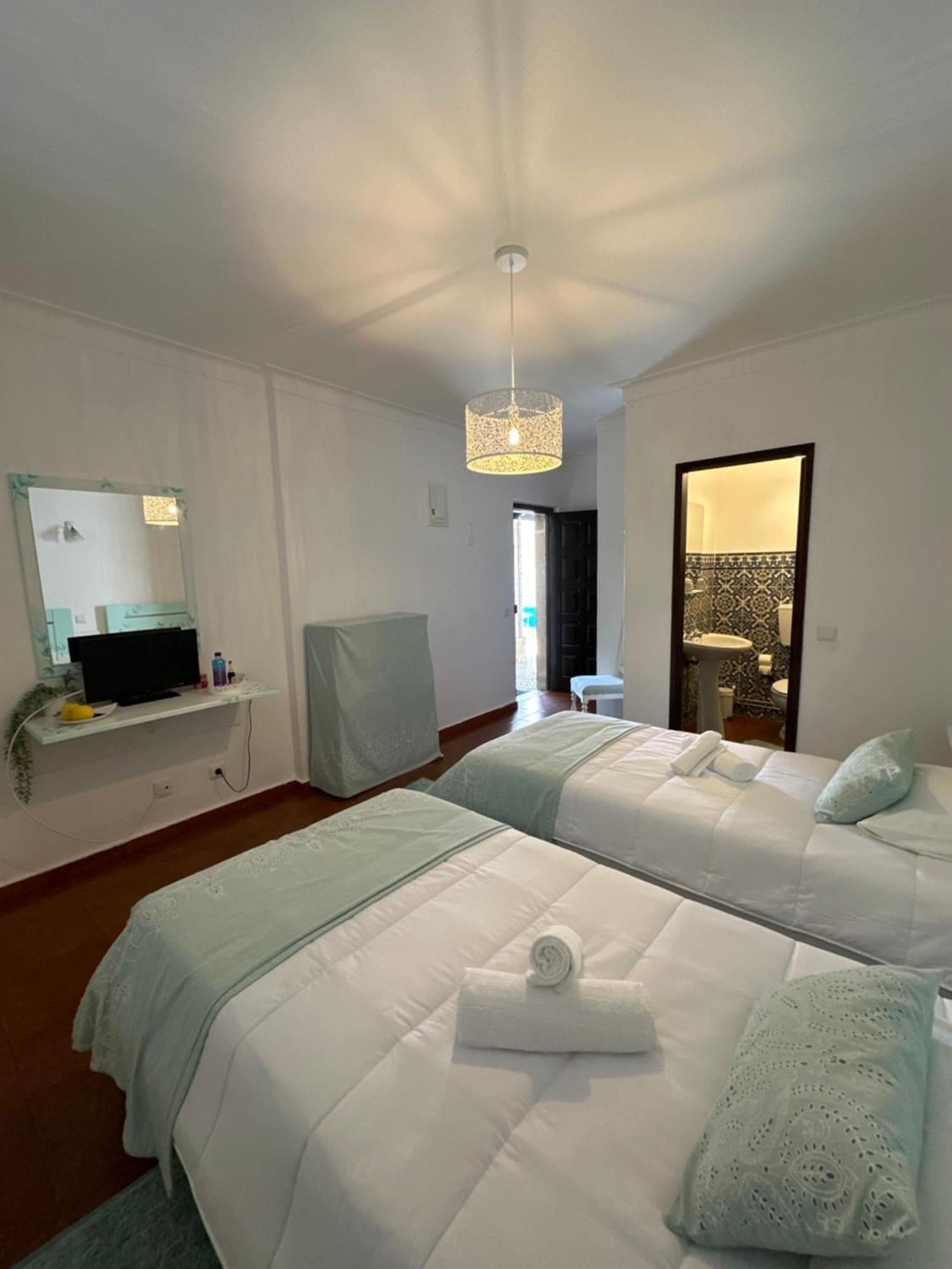 Casa Do Poco Bed & Breakfast Obidos Bagian luar foto